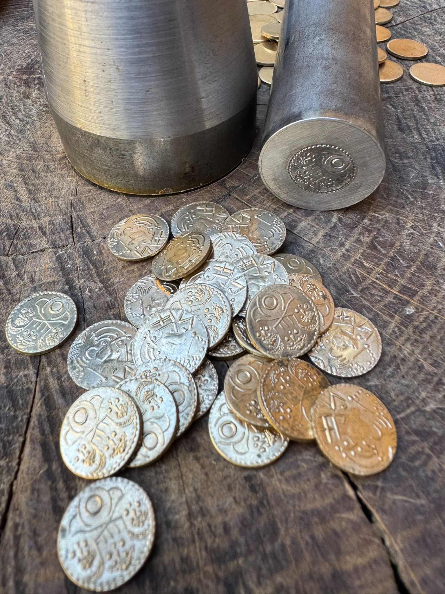 Two Emperors type Thrymsa - Hammered Reproduction